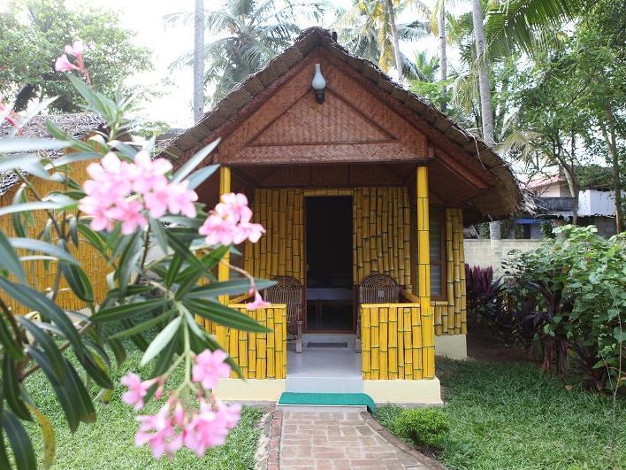 Savithri Inn Bamboo Cottages & Resorts Varkala Bagian luar foto
