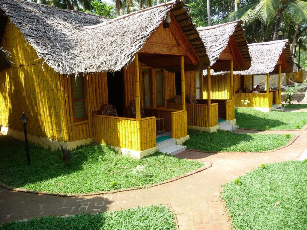 Savithri Inn Bamboo Cottages & Resorts Varkala Bagian luar foto