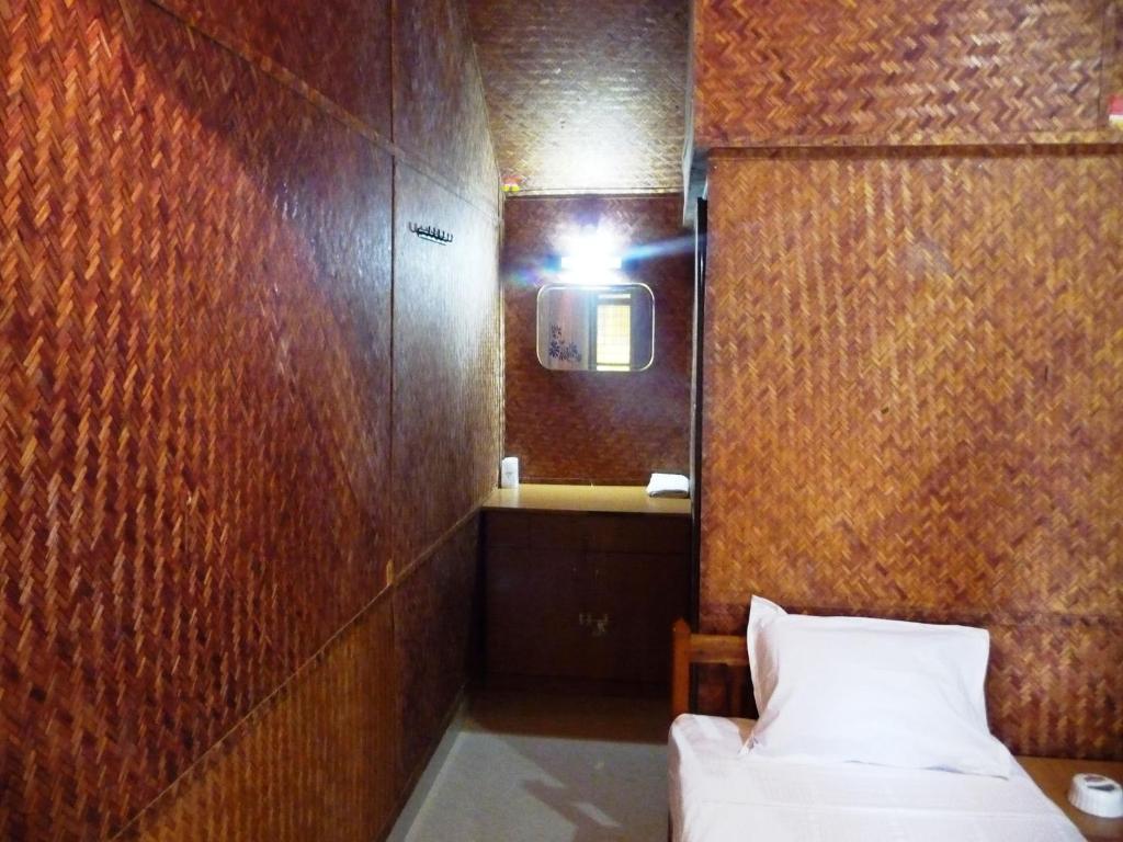 Savithri Inn Bamboo Cottages & Resorts Varkala Bagian luar foto