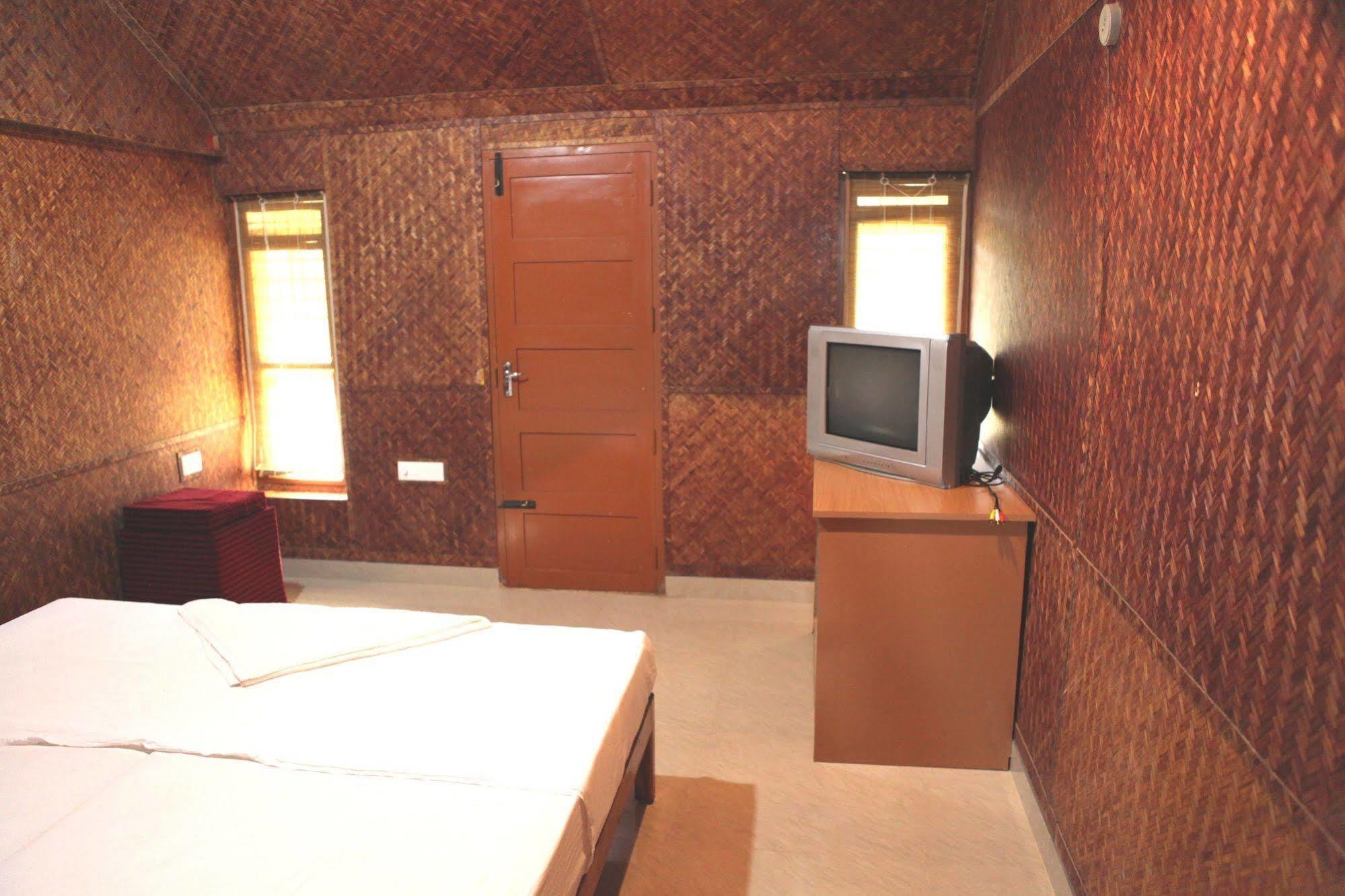 Savithri Inn Bamboo Cottages & Resorts Varkala Bagian luar foto