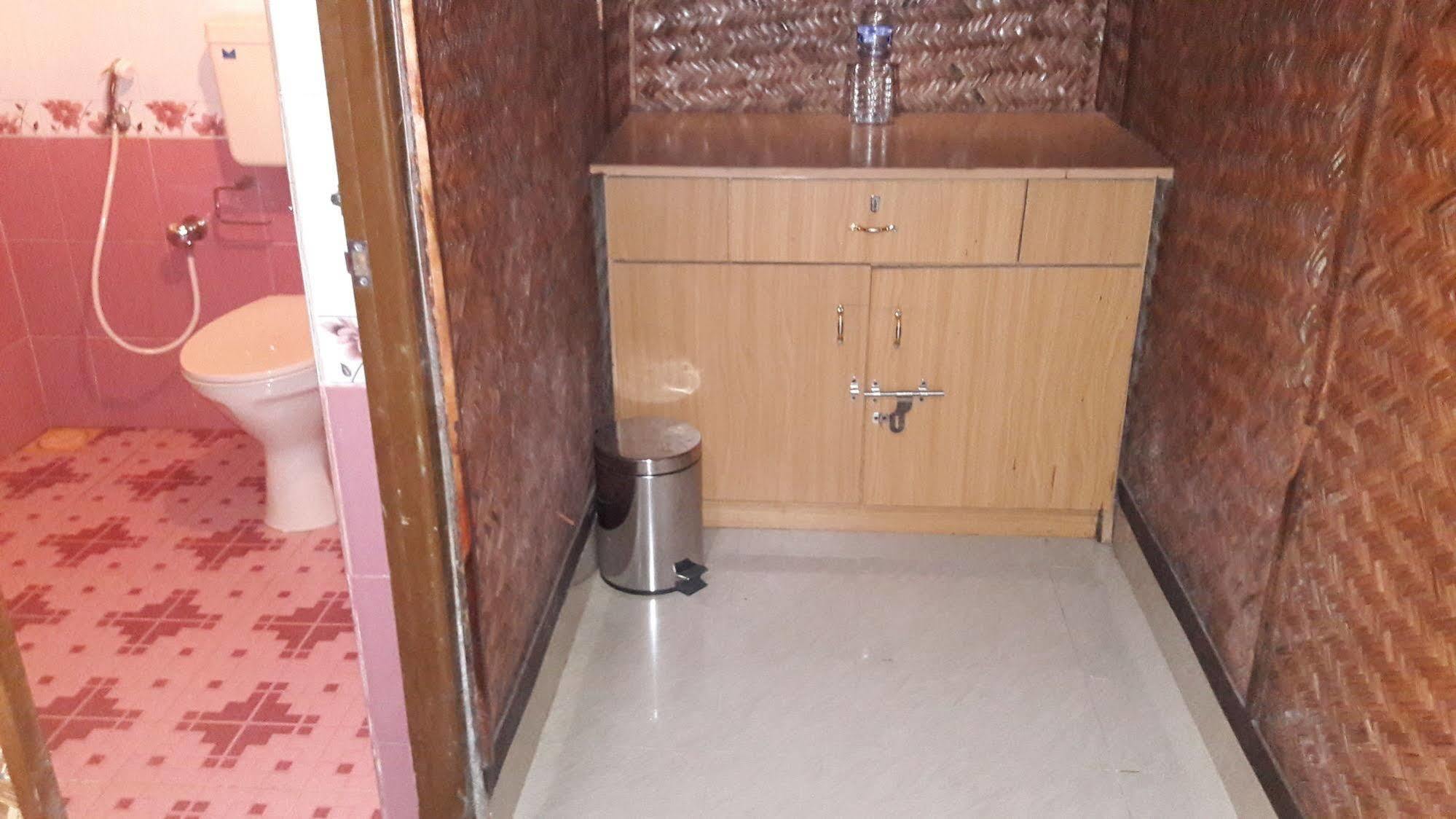 Savithri Inn Bamboo Cottages & Resorts Varkala Bagian luar foto